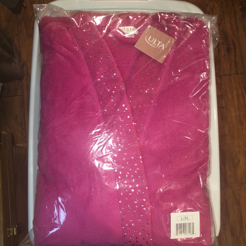 Brand new ultra pink bathrobe